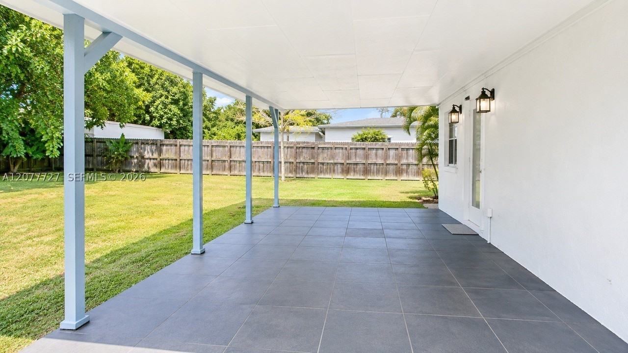 6566 Sw 52nd Ter #0 - Photo 7 of 10