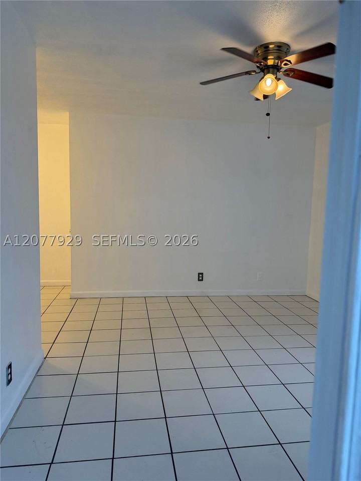 7811 Johnson St #1E - Photo 5 of 14
