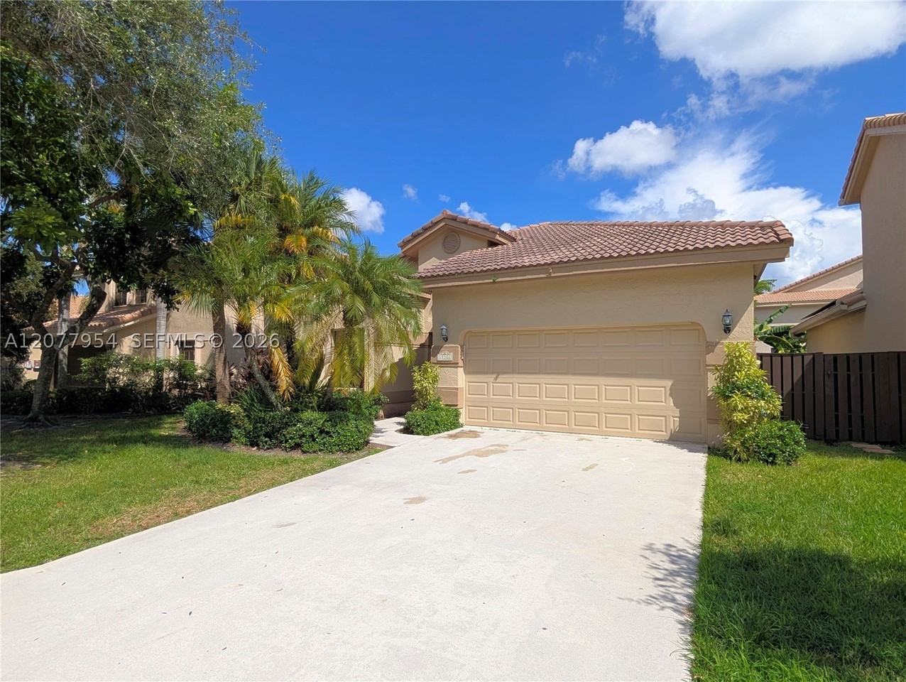 10321 Nw 17th Ct - Photo 3 of 36