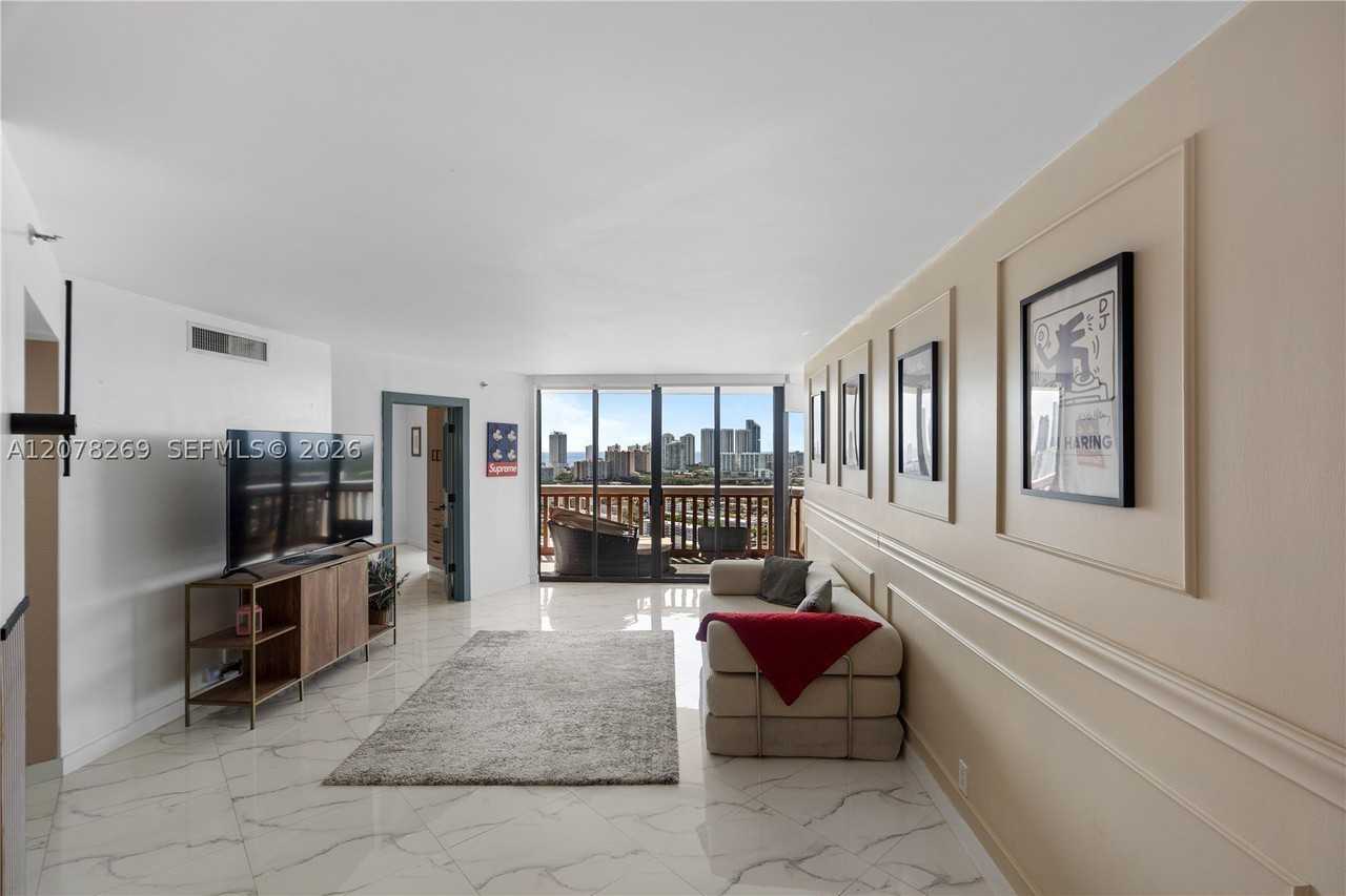 1000 W Island Blvd #2803 - Photo 4 of 50
