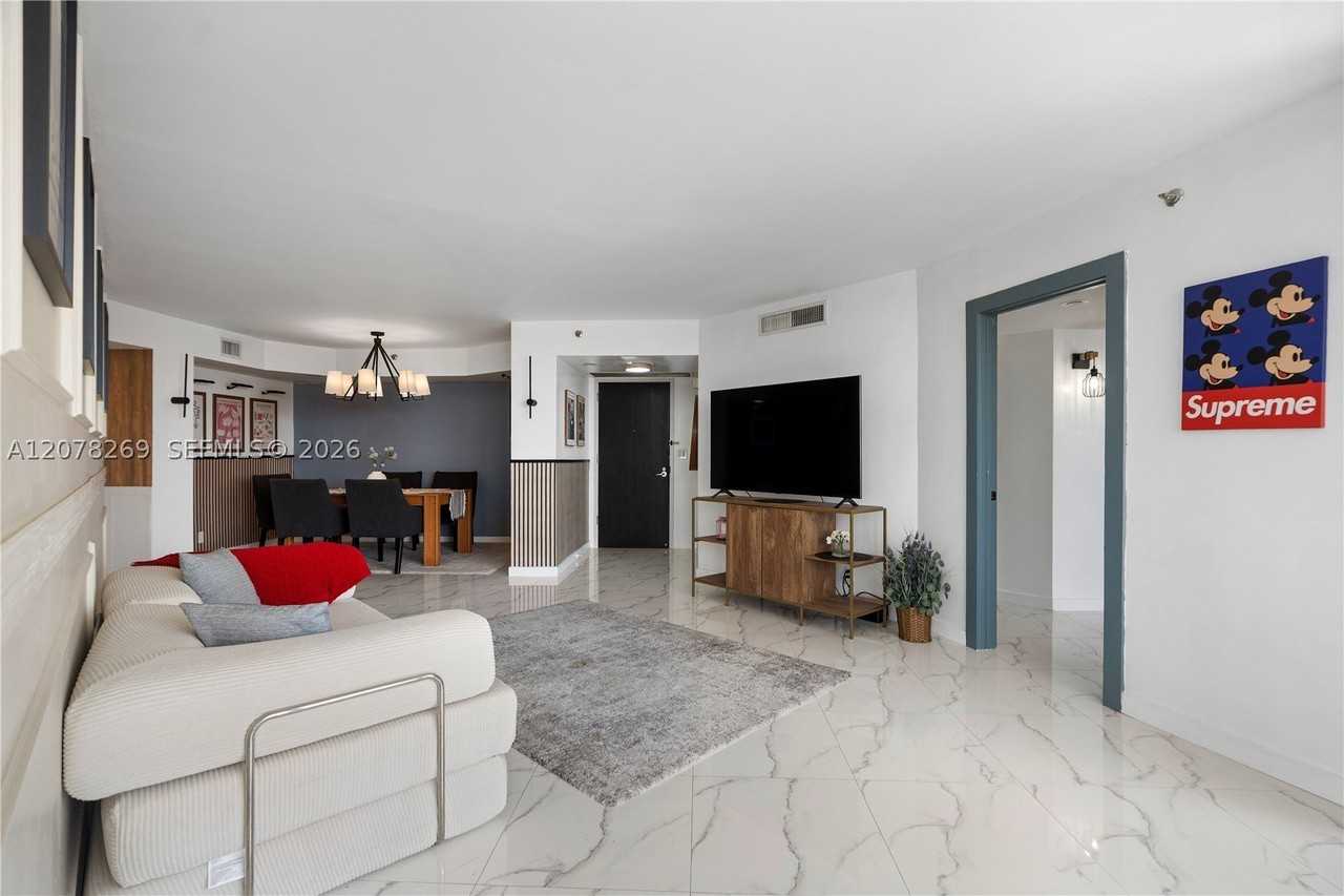 1000 W Island Blvd #2803 - Photo 6 of 50