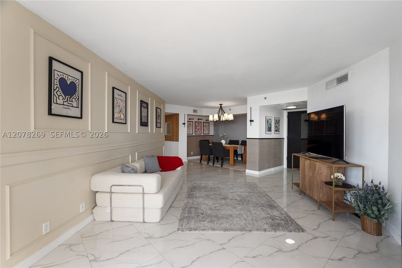 1000 W Island Blvd #2803 - Photo 7 of 50