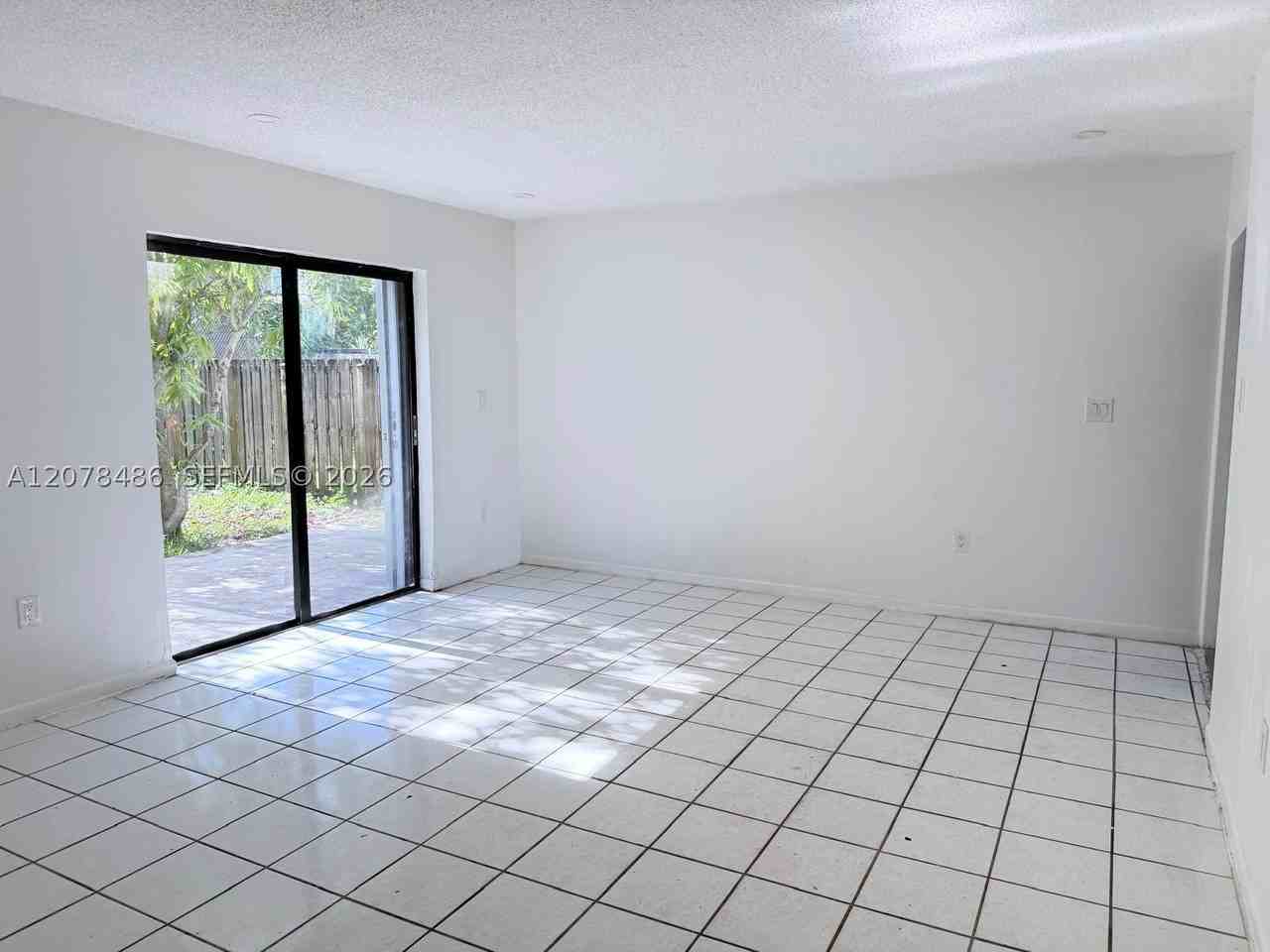 20110 Sw 88th Ct #20112 - Photo 5 of 7