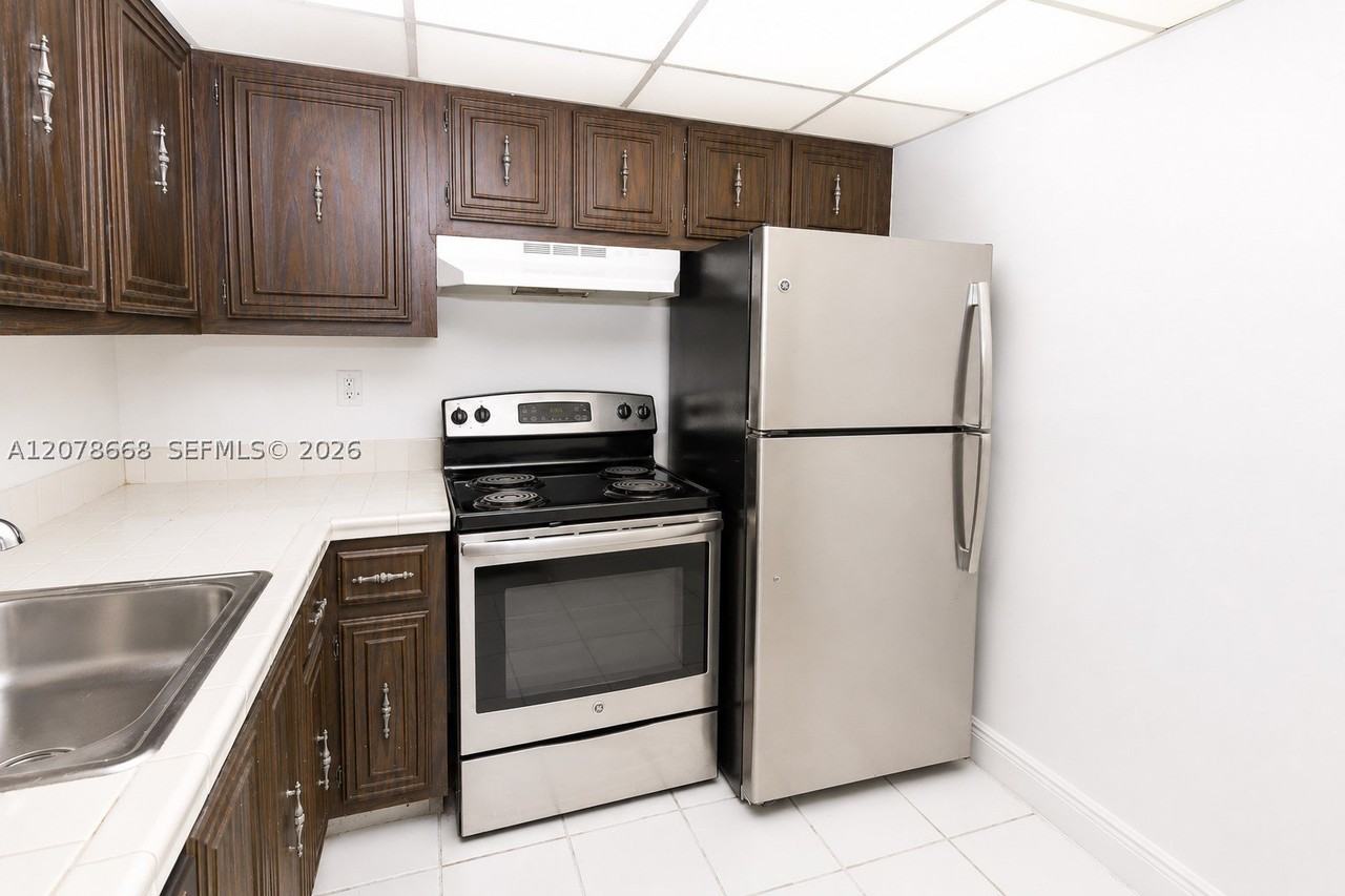 486 Nw 165th Street Rd #B301 - Photo 5 of 23