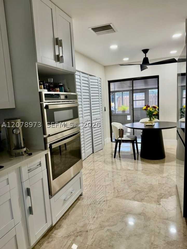 2320 Nw 12th St #2320 - Photo 6 of 35