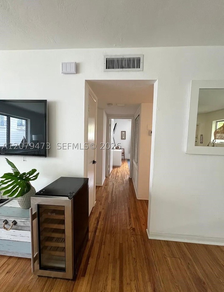 1135 101st St #4 - Photo 2 of 14