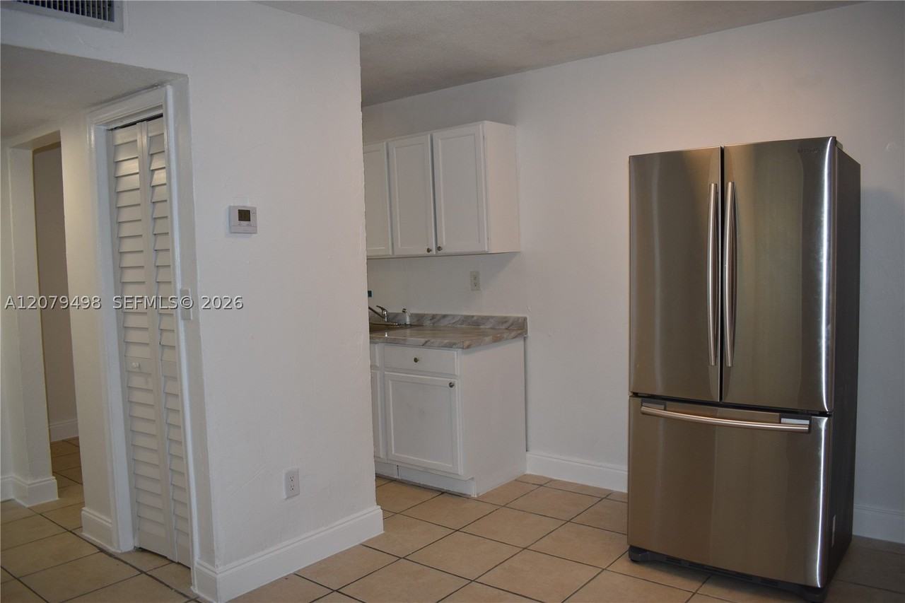 2300 Superior St #1 - Photo 7 of 22
