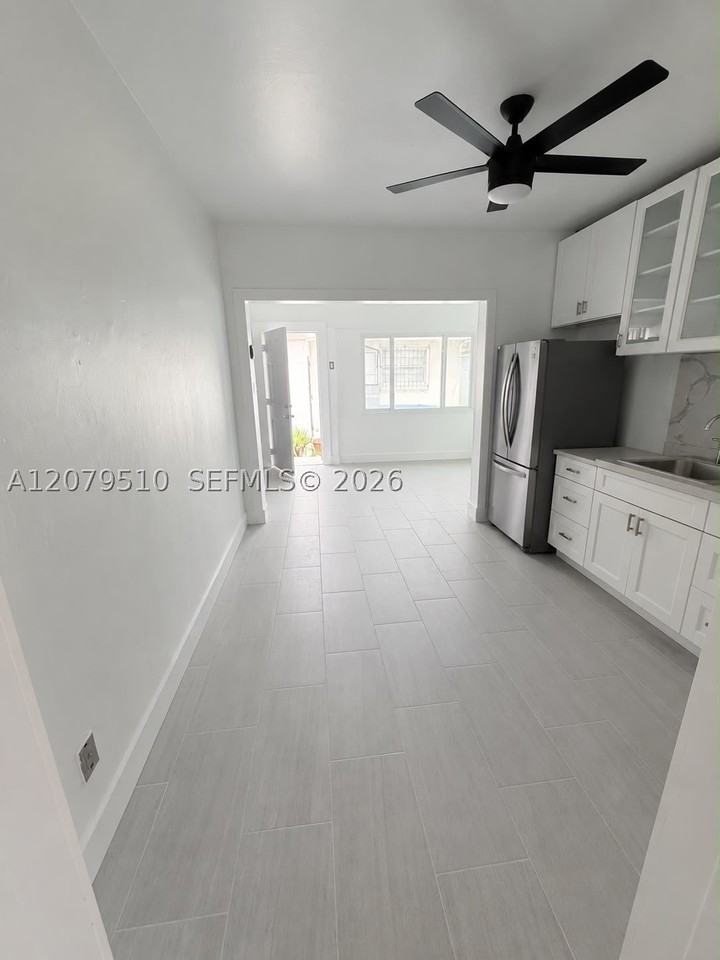 1154 Nw 34th Ave #1 - Photo 5 of 14