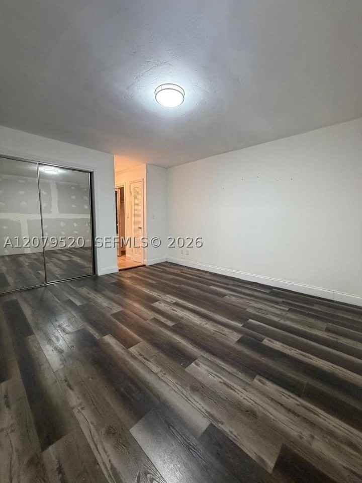 1400 Ne 191st St #310 - Photo 4 of 14