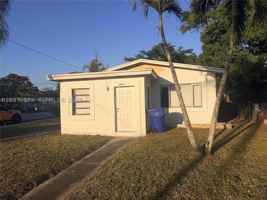 featured image of 2431 Nw 9th St