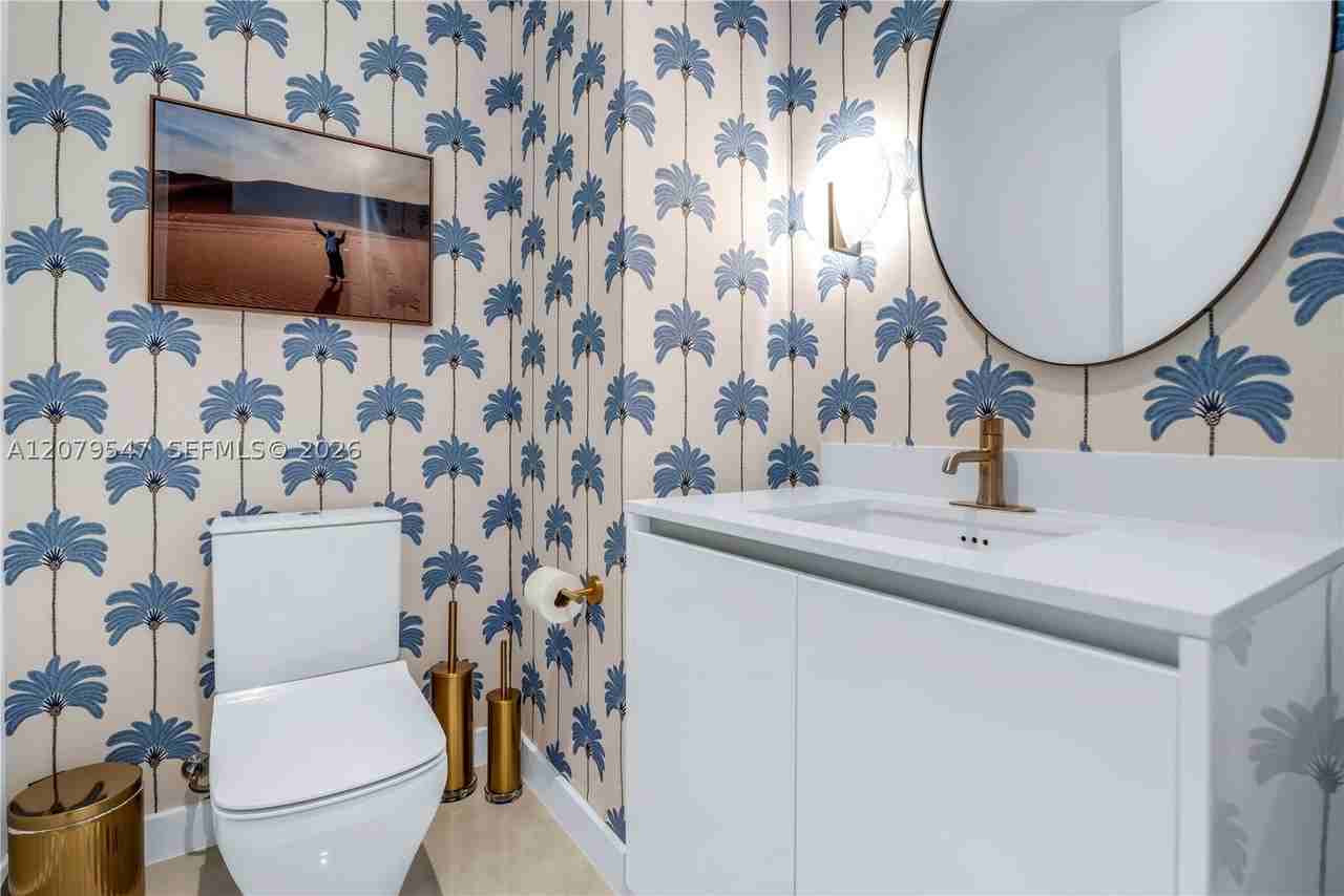 2655 S Bayshore Dr #1406 - Photo 7 of 27