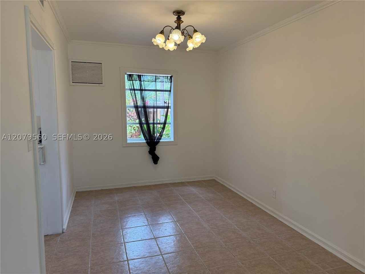 1367 Nw 66th Ave #1367 - Photo 5 of 17
