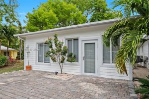 featured image of 4 Transylvania Ave #B