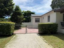 2725 Sw 82nd Ave #A - Photo 1 of 1