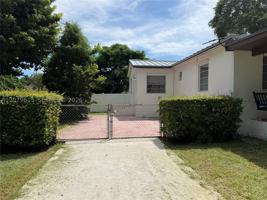 featured image of 2725 Sw 82nd Ave #A