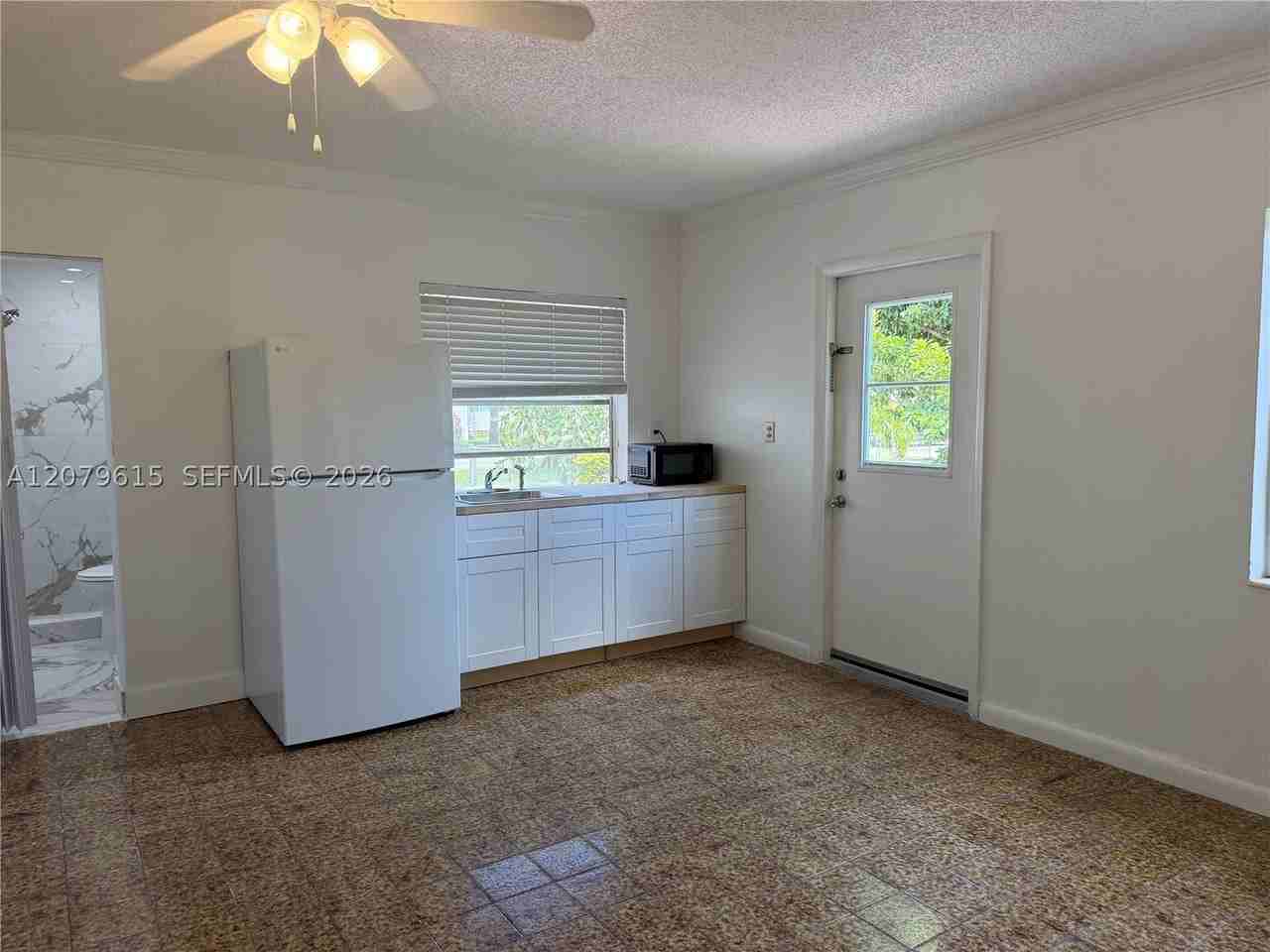 2725 Sw 82nd Ave #A - Photo 3 of 6
