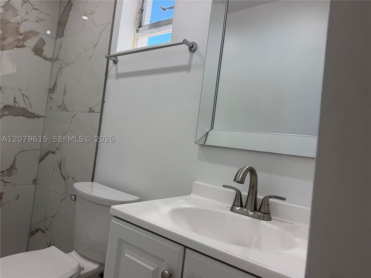 2725 Sw 82nd Ave #A - Photo 5 of 6