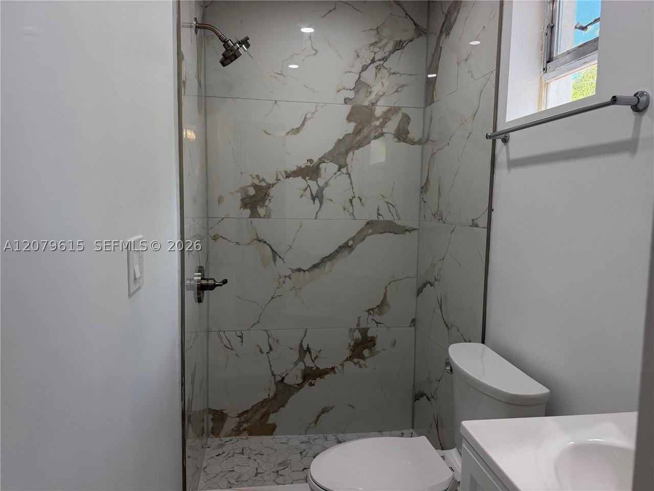 2725 Sw 82nd Ave #A - Photo 6 of 6