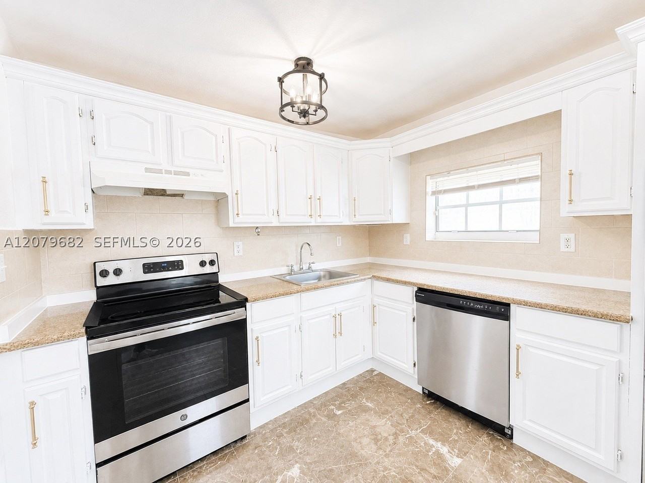 3655 Sw 24th Ter #1 - Photo 4 of 15