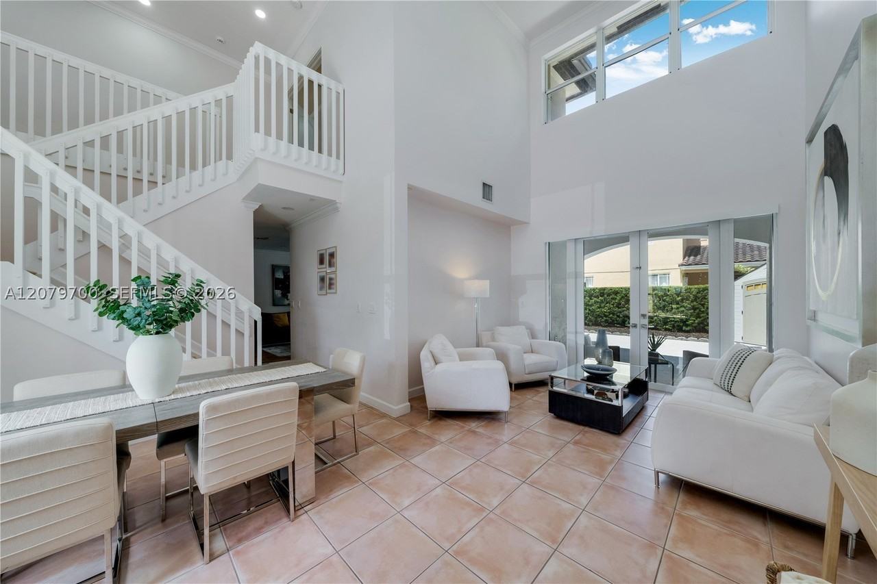 15338 Sw 141st Ct - Photo 3 of 32