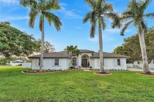 featured image of 18440 Sw 77th Ct #0