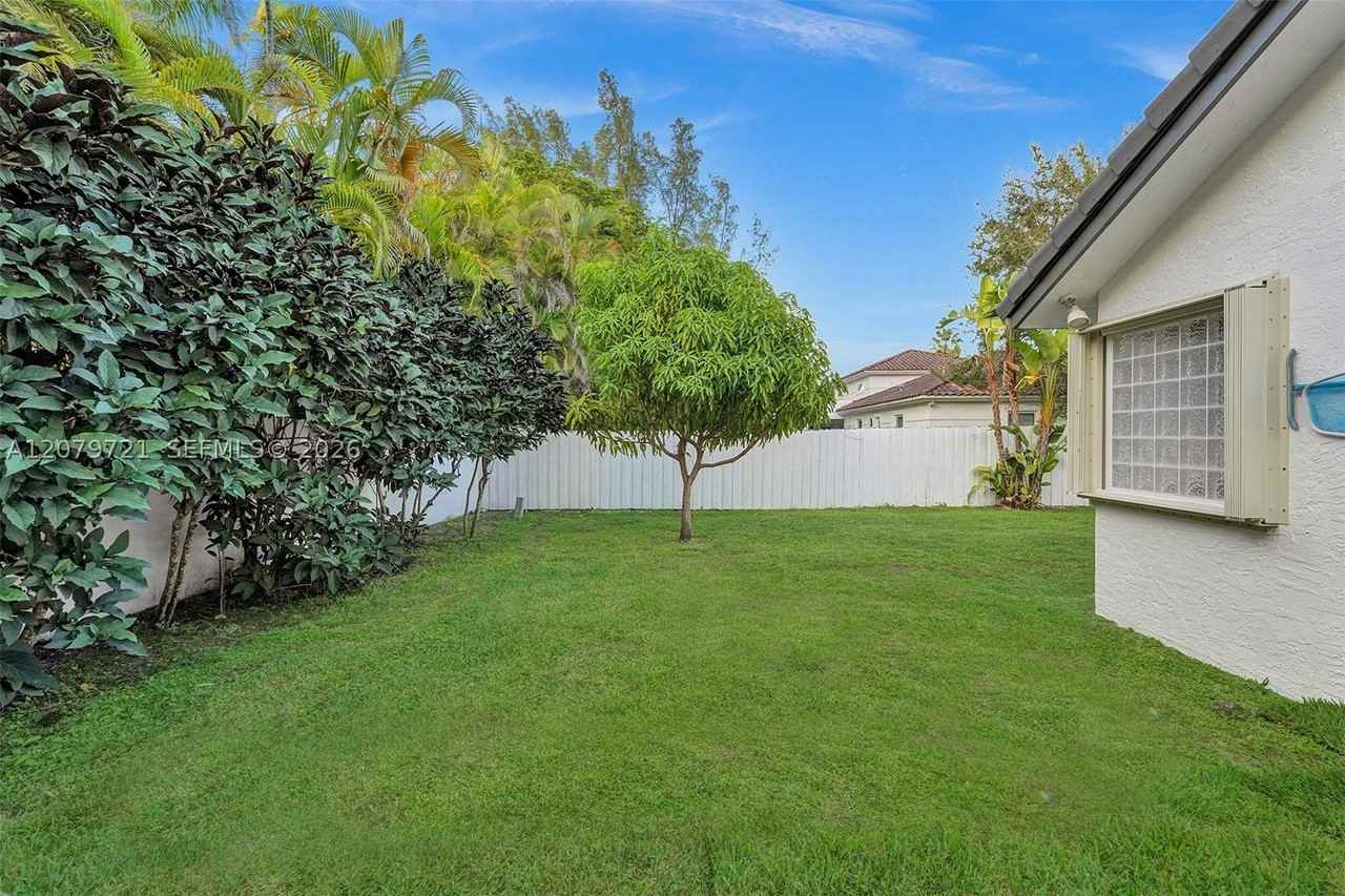 18440 Sw 77th Ct #0 - Photo 6 of 50