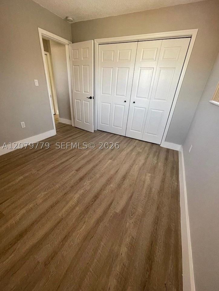 827 Sw 11th Ave #5 - Photo 7 of 10