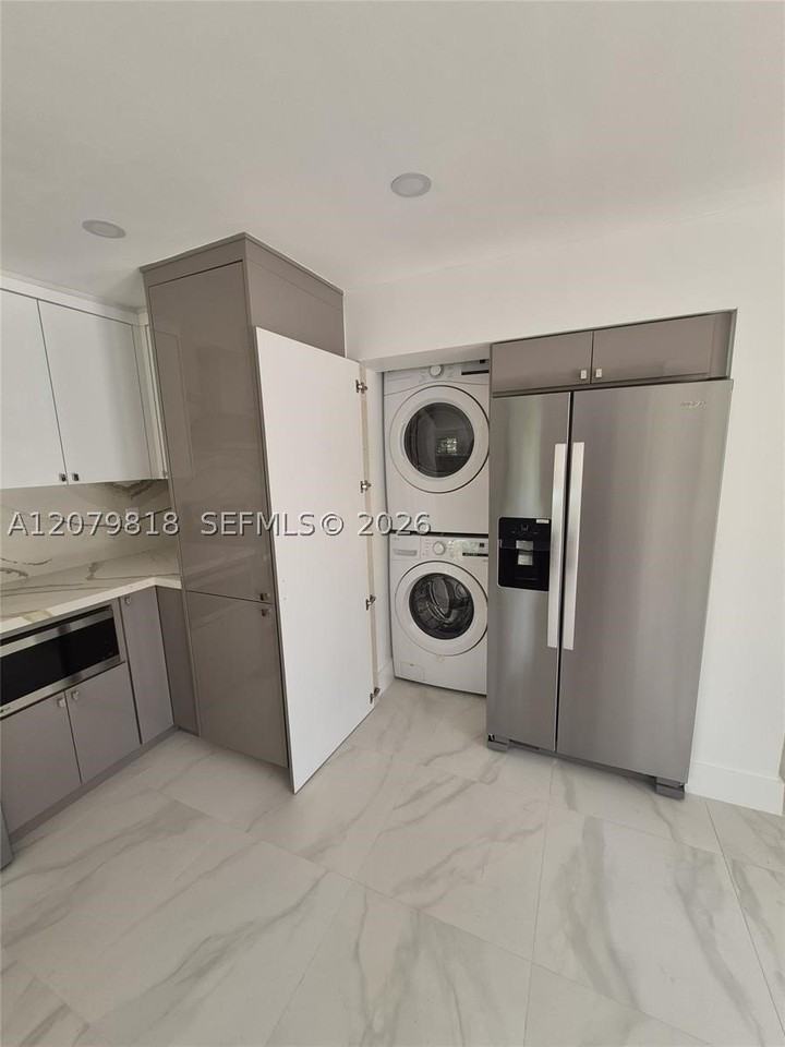 270 Nw 147th St #270 - Photo 5 of 26