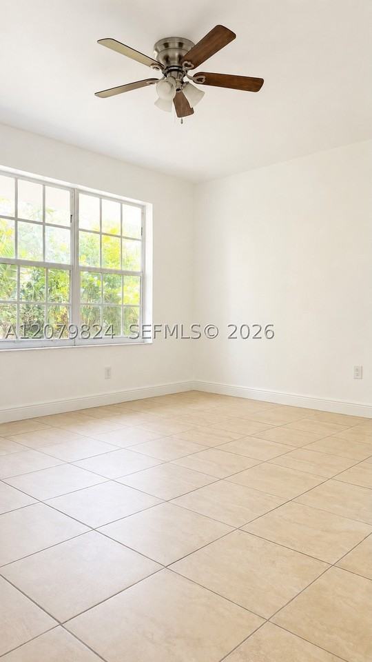 1421 Ne 148th St #2 - Photo 2 of 8