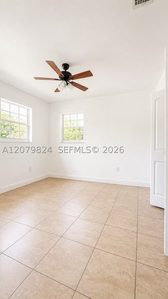 1421 Ne 148th St #2 - Photo 7 of 8