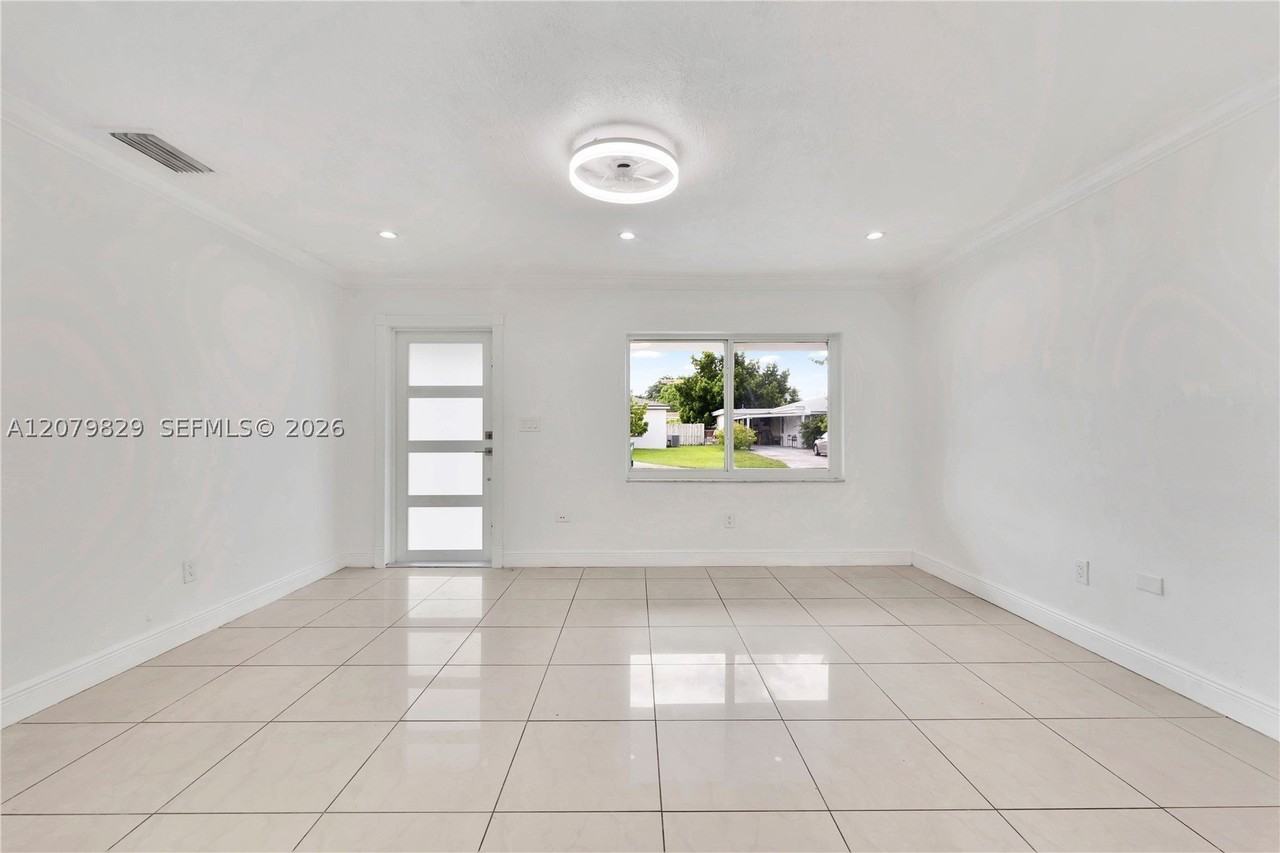 3250 Sw 72nd Ct #3250 - Photo 3 of 30
