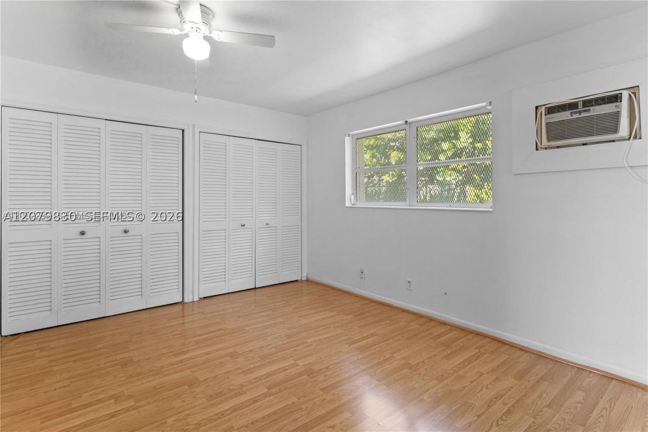 609 Ne 6th Ct #C - Photo 6 of 9