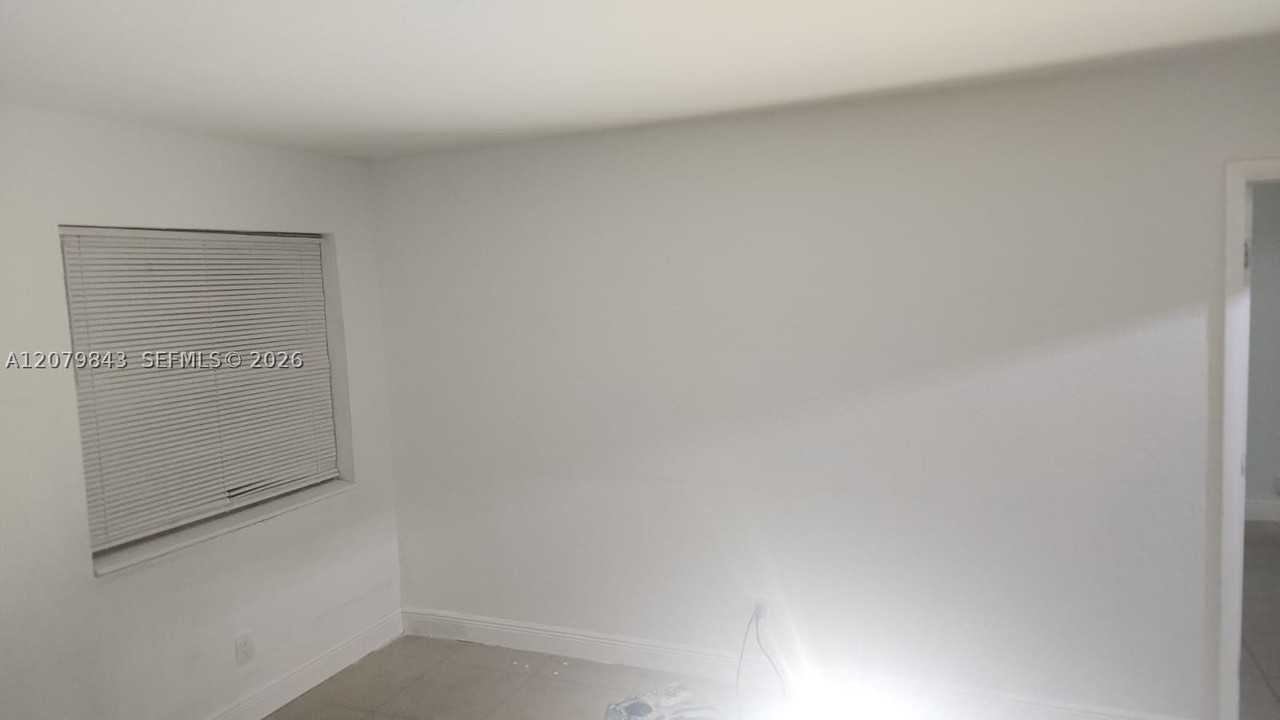 2736 Nw 15th Ct #2 - Photo 7 of 16