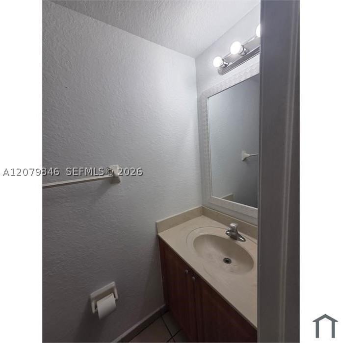 875 Sw 6th Pl #0 - Photo 5 of 25