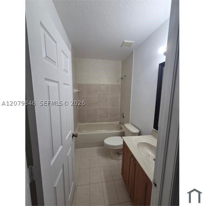 875 Sw 6th Pl #0 - Photo 6 of 25