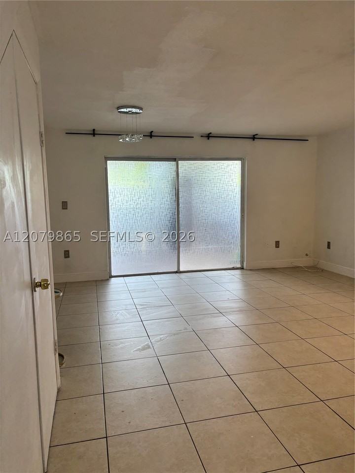 8172 Nw 10th St #5 - Photo 5 of 46