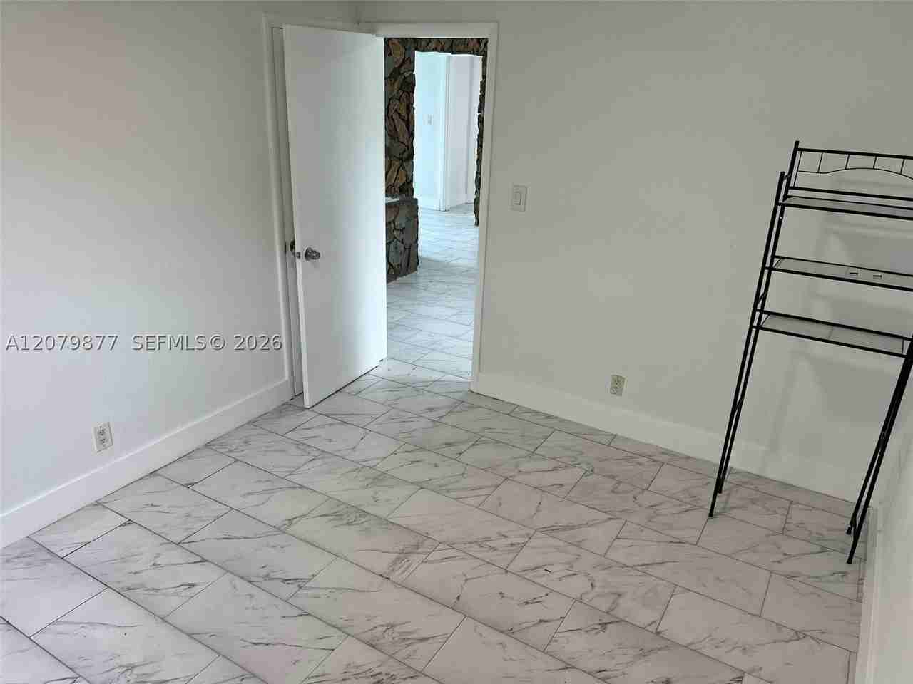 4421 Nw 33rd St #0 - Photo 5 of 27