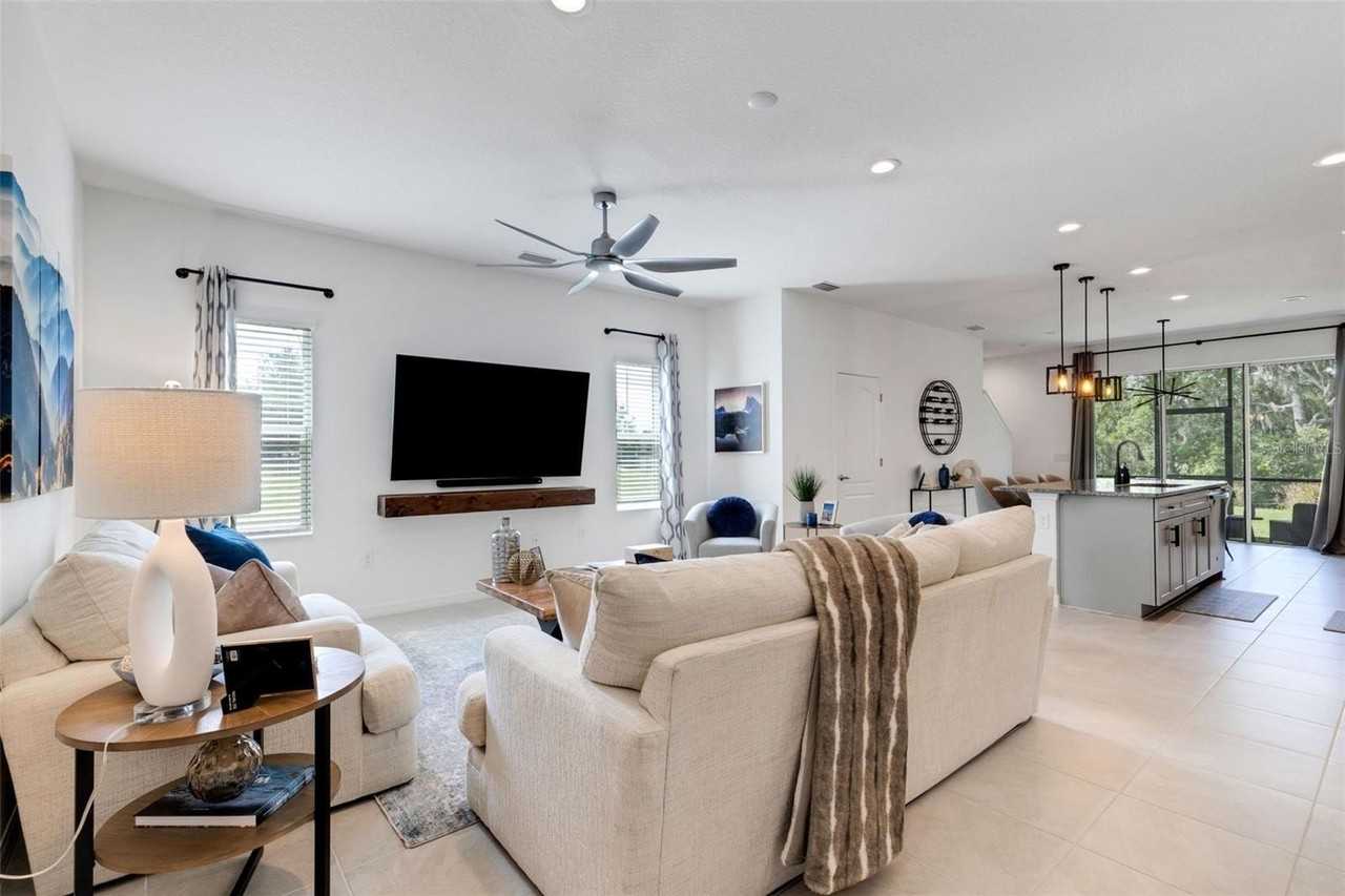 8403 Canyon Creek Trl - Photo 3 of 24