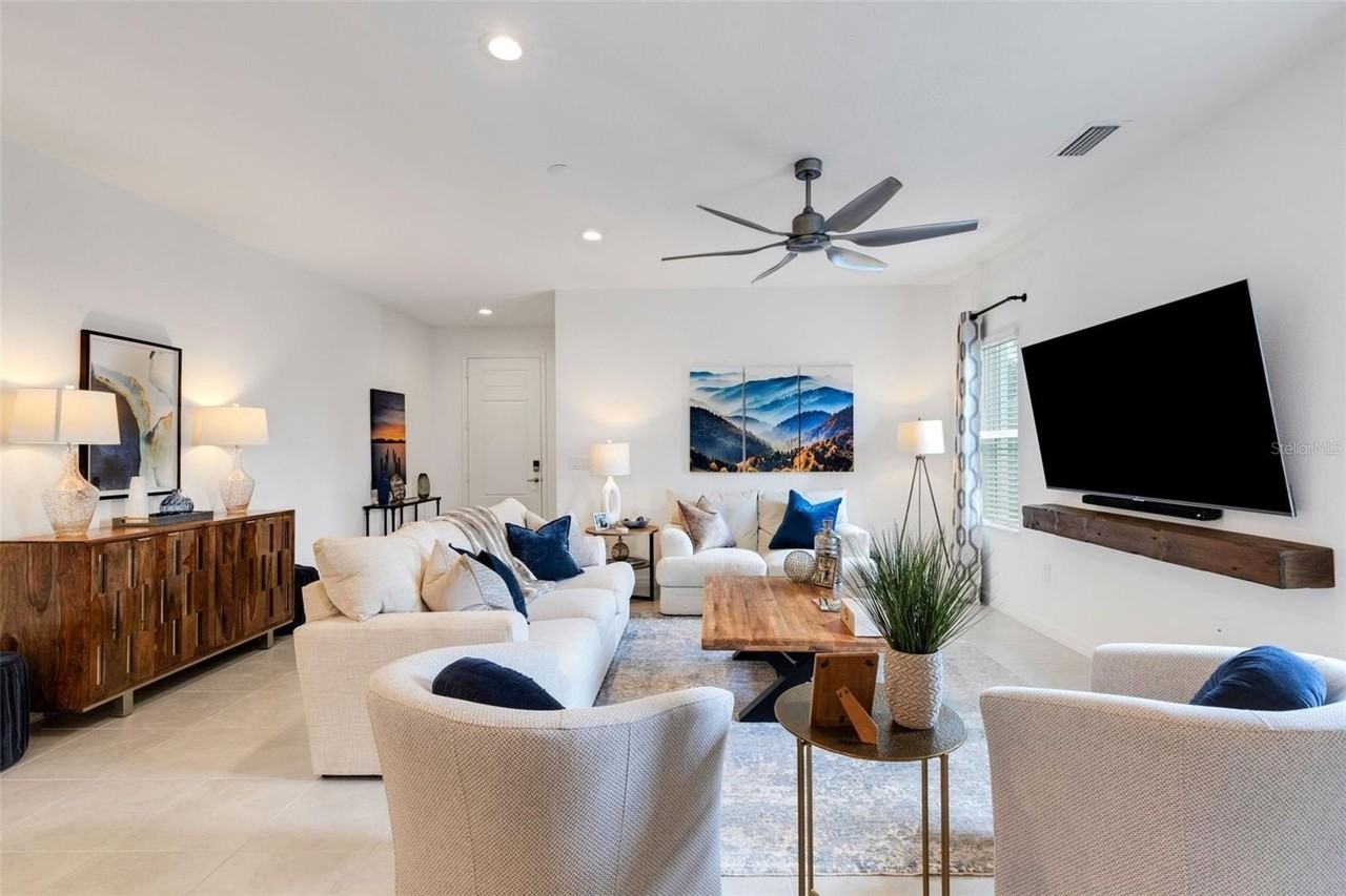 8403 Canyon Creek Trl - Photo 4 of 24