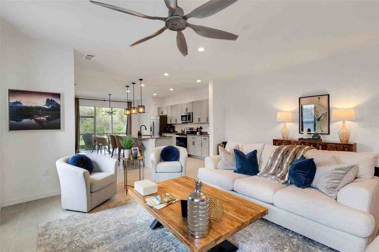 8403 Canyon Creek Trl - Photo 5 of 24