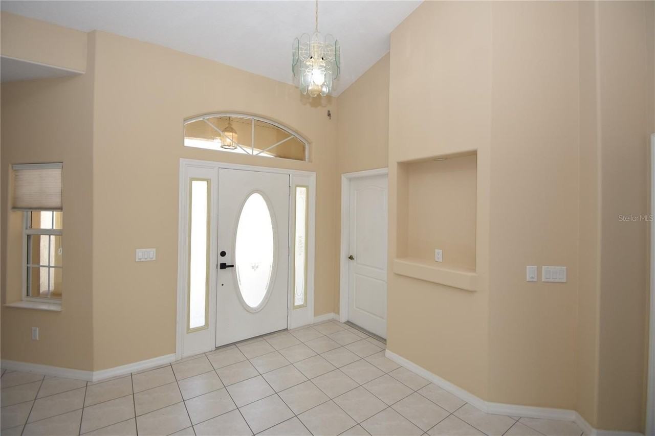 10 Crampton Ct - Photo 5 of 44