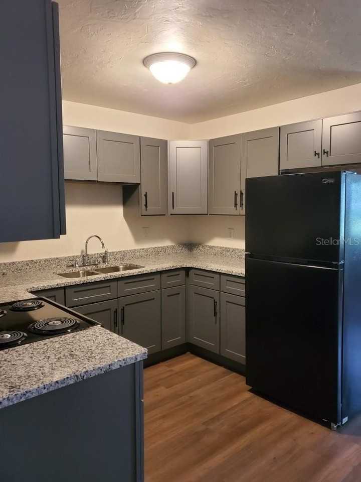 3233 Se 22nd Pl - Photo 7 of 16