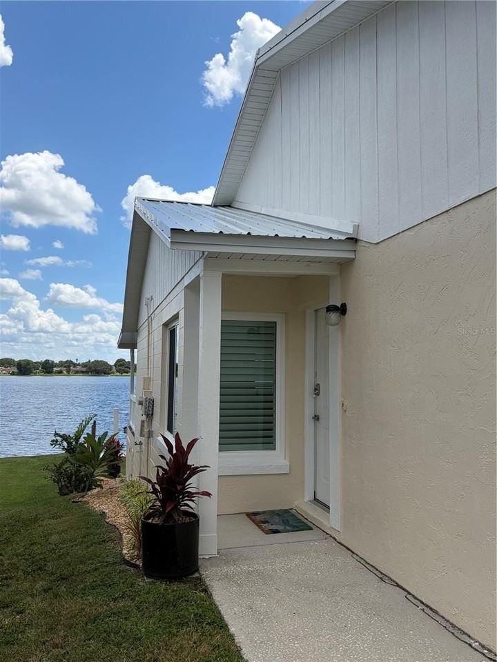 679 Lake Dexter Cir - Photo 3 of 21