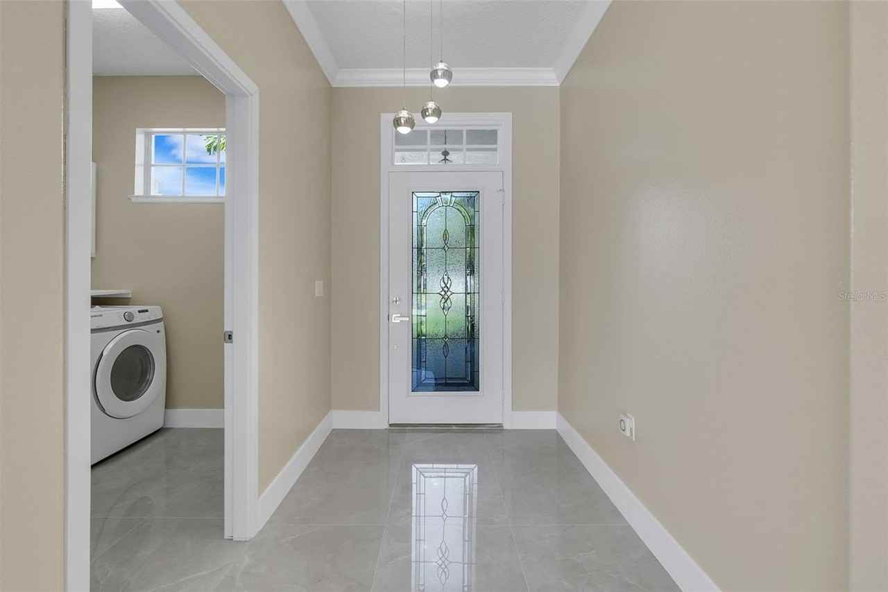 1420 Sun Meadow Dr - Photo 6 of 32