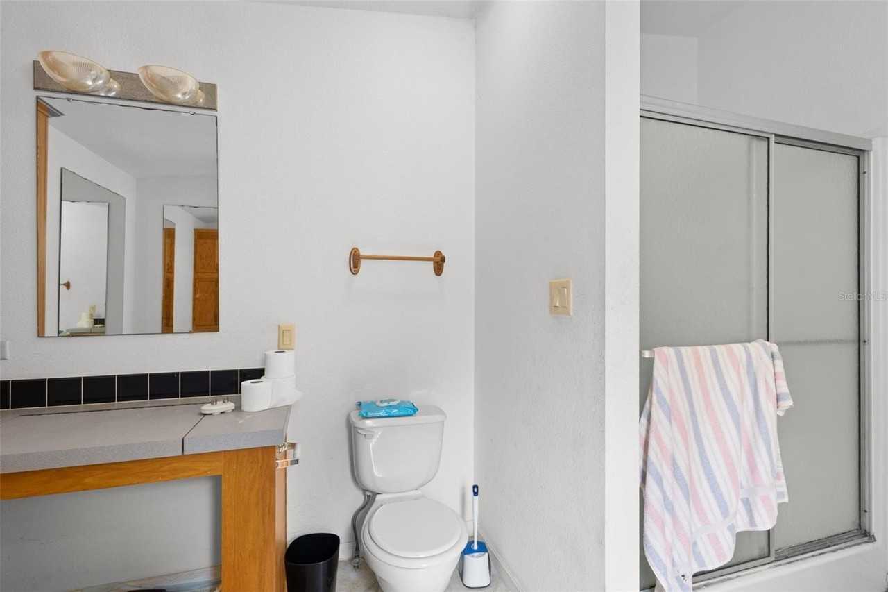 7480 Sw 12th St - Photo 4 of 13