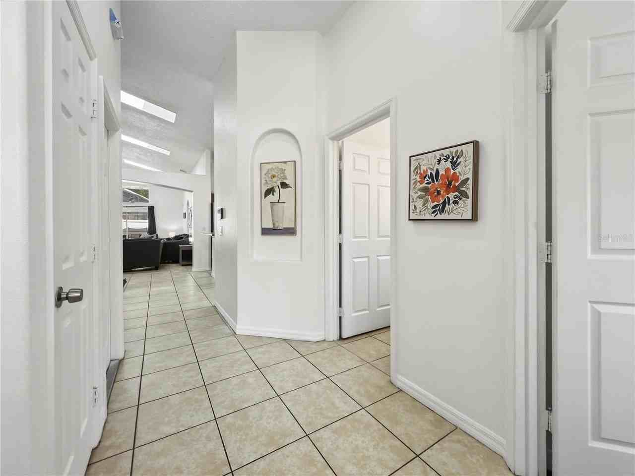 8105 Santee Dr - Photo 5 of 45