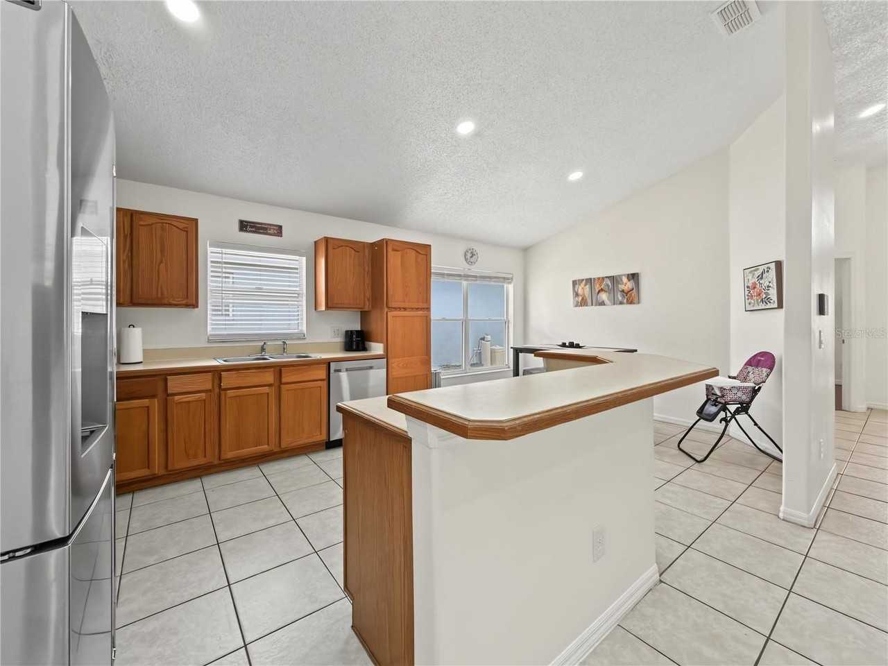 8105 Santee Dr - Photo 7 of 45