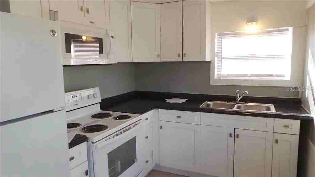 707 Avenue B Sw - Photo 3 of 9