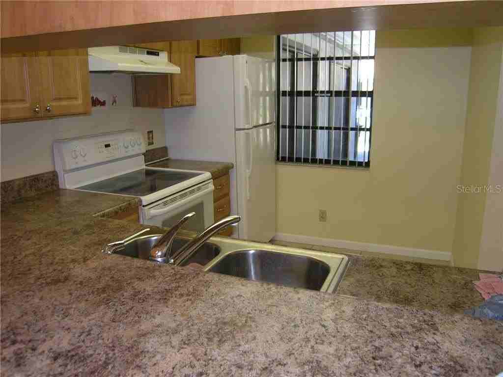 2051 Sunset Grove Ln - Photo 4 of 13