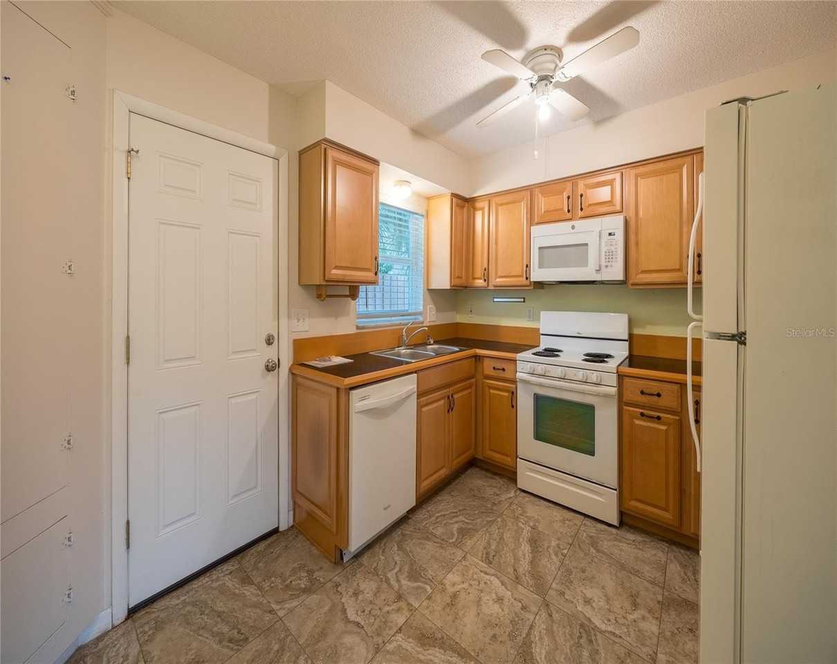6219 2nd Ave S - Photo 7 of 31